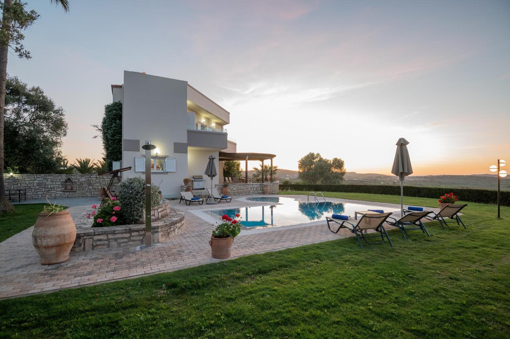 Villa Elisabeth Perama  Buitenkant foto