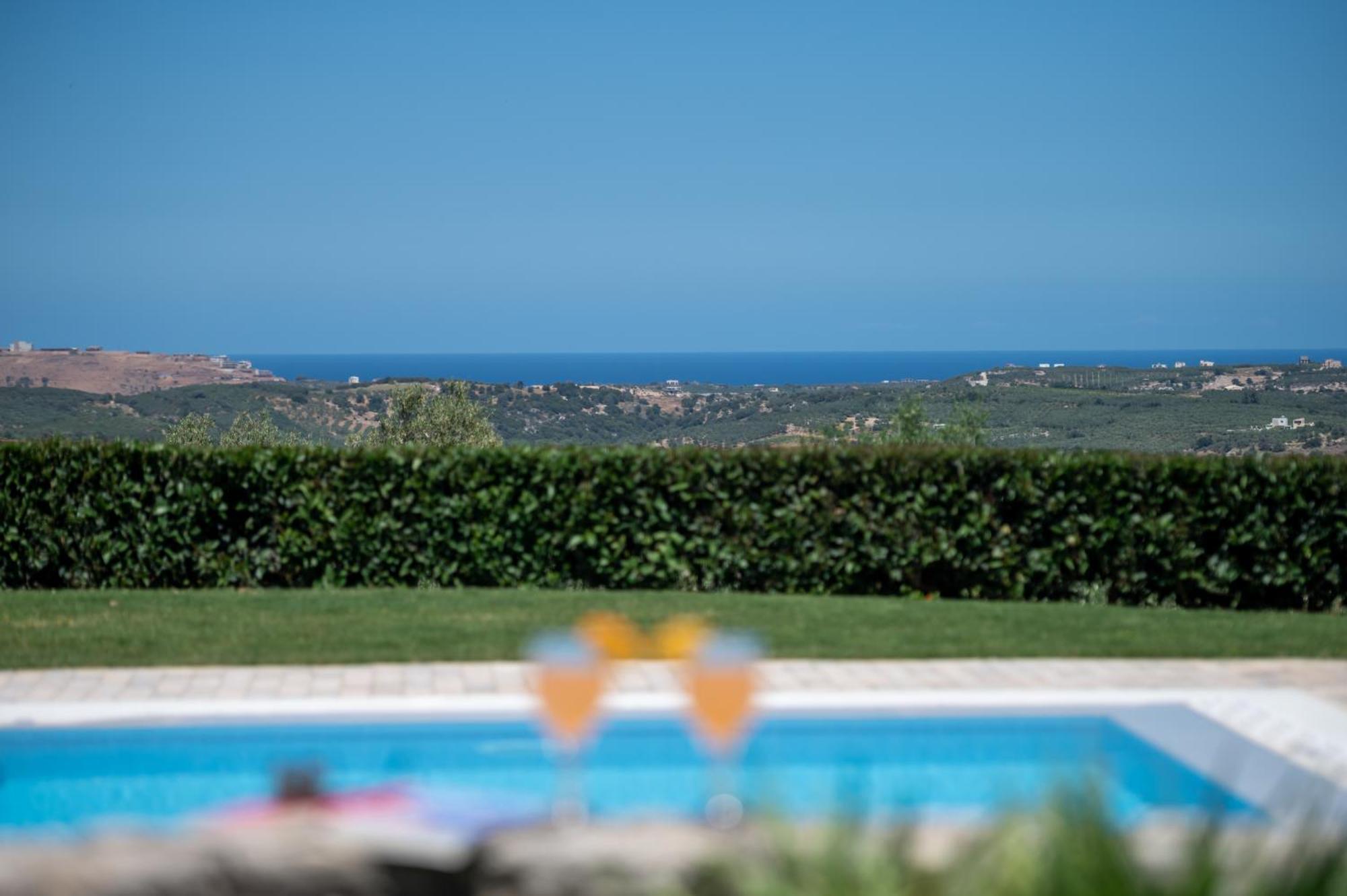 Villa Elisabeth Perama  Buitenkant foto